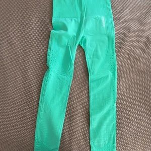 NEVER WORN SEAMLESS GYMSHARK